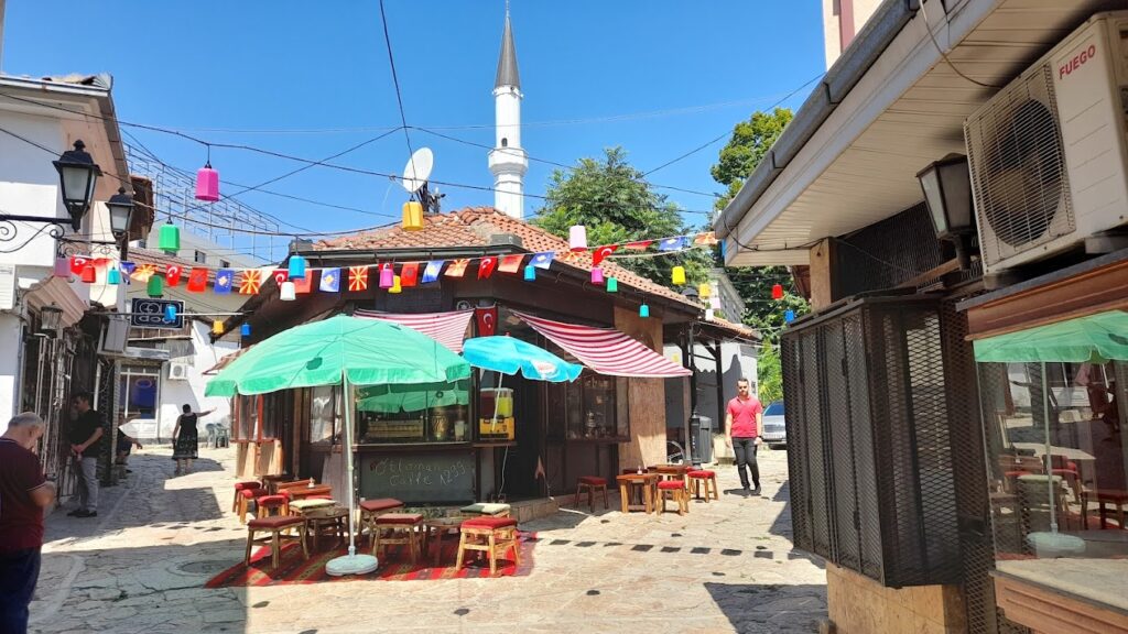 üsküp türk çarşısı gezilecek yerlerin başında gelir.