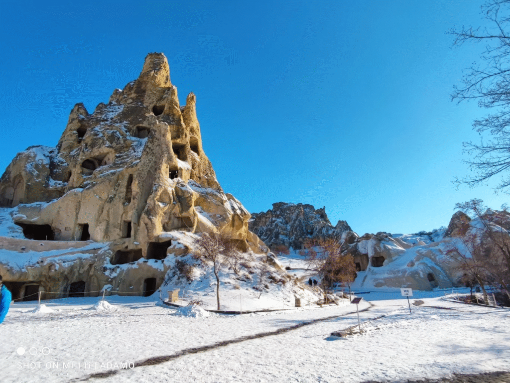 Göreme Açık Hava Müzesi kar yağınca Kapadokya gezilecek yerler